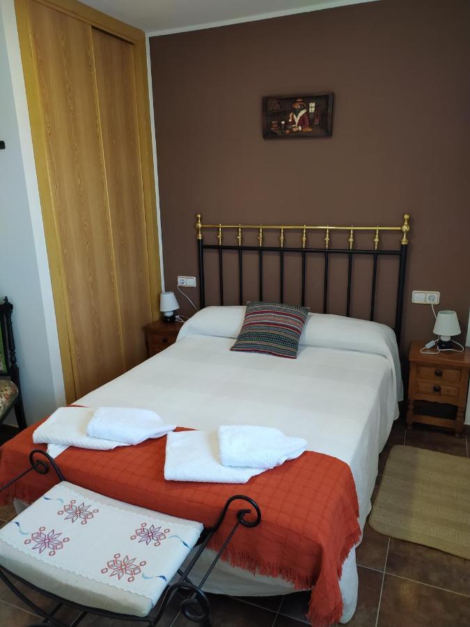 Casa Rural Mi Descanso Valdefuentes de Sangusín Exteriör bild