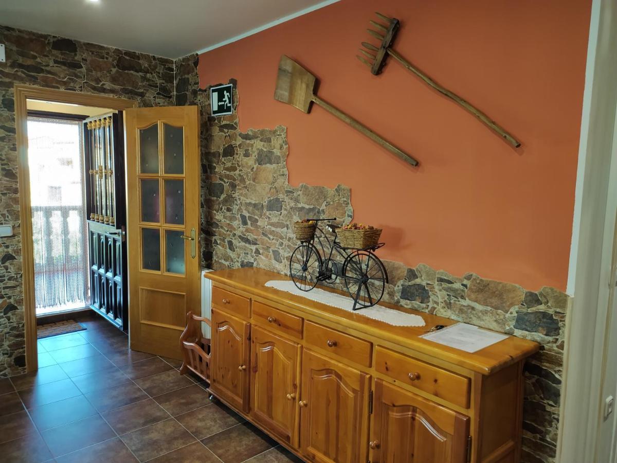 Casa Rural Mi Descanso Valdefuentes de Sangusín Exteriör bild
