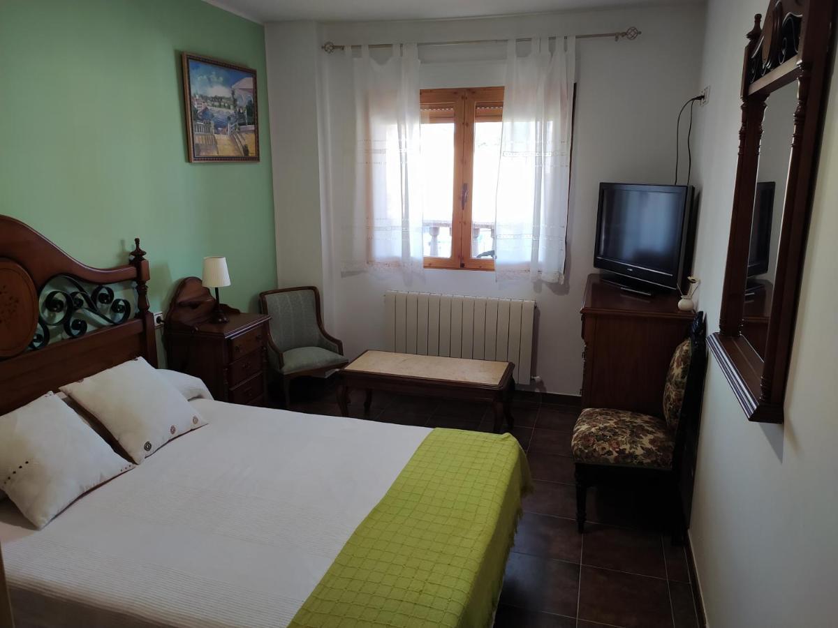 Casa Rural Mi Descanso Valdefuentes de Sangusín Exteriör bild
