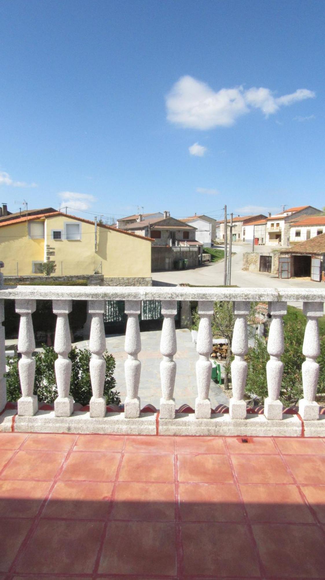 Casa Rural Mi Descanso Valdefuentes de Sangusín Exteriör bild