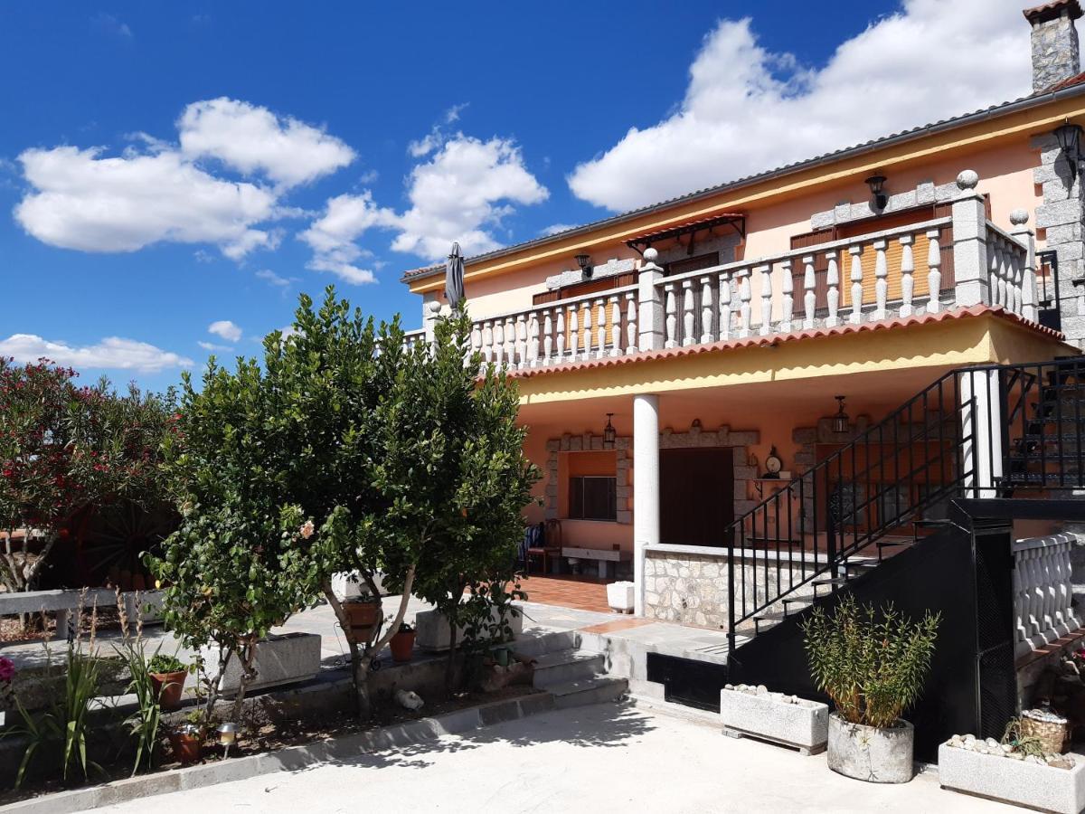 Casa Rural Mi Descanso Valdefuentes de Sangusín Exteriör bild