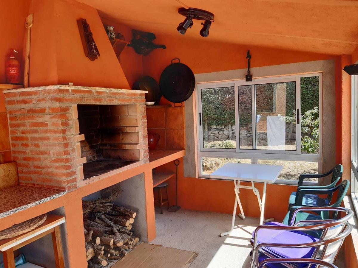 Casa Rural Mi Descanso Valdefuentes de Sangusín Exteriör bild